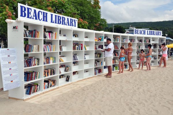 albena resort bibliothèque plage